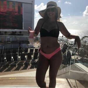 Victoria’s Secret neon‎ pink swim bottom Small